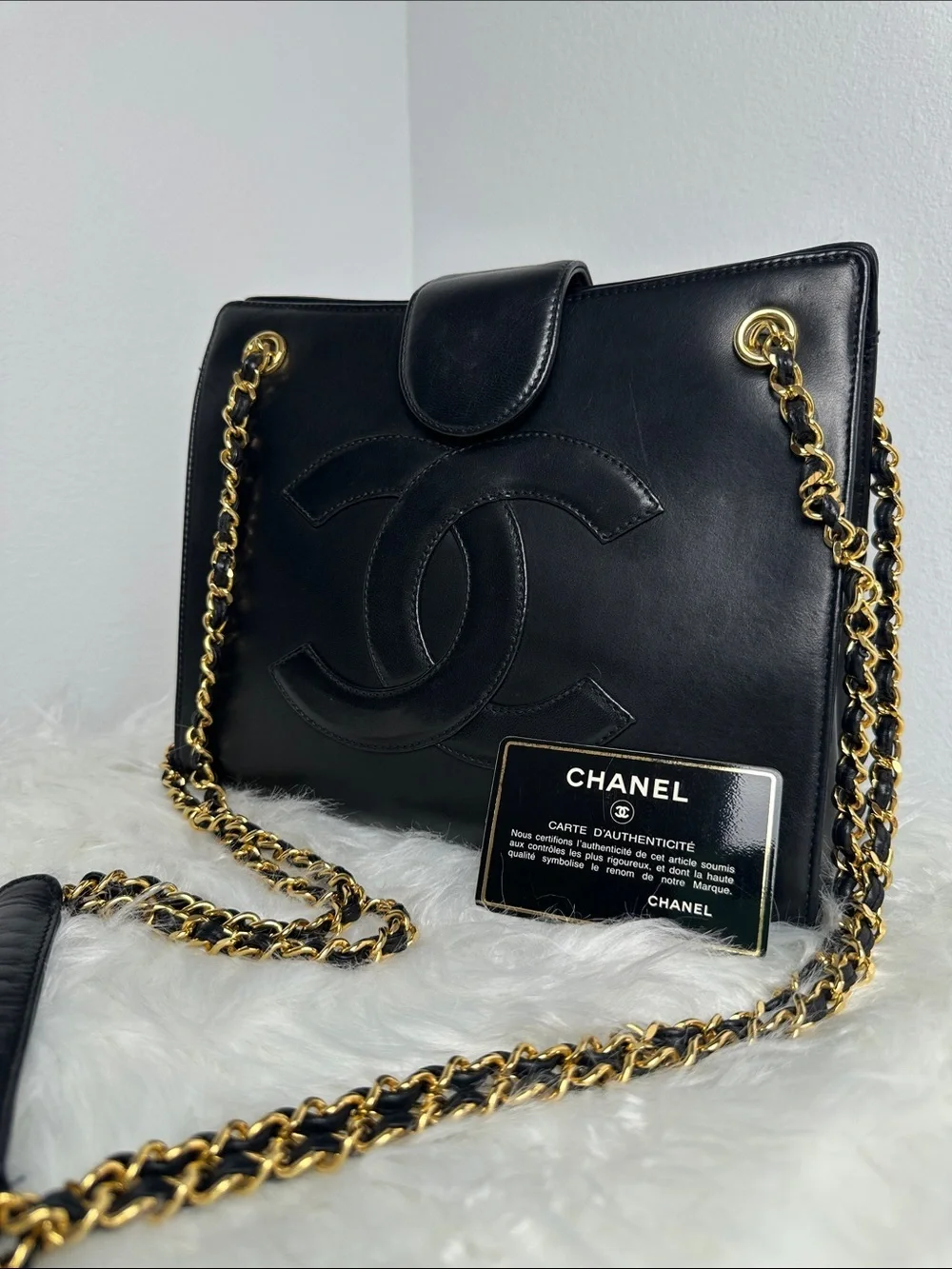 💯Authentic CHANEL Black Lambskin Shoulder Bag with Gold Chain Strap🍀